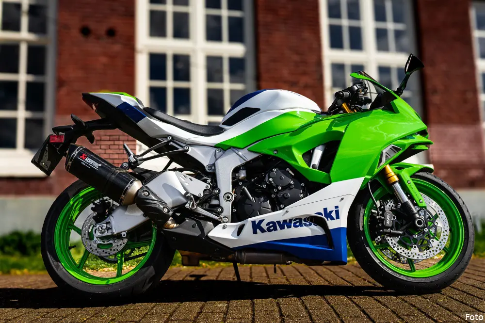 kawasaki-ninja-zx-6r-fhm02-